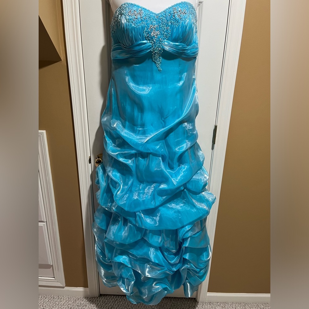 Beautiful Alyce Designs Size 12 Light Blue Strapless Prom Dress